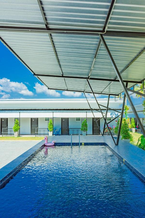 פראצ'ואפ קירי קאן Oyo 533 Runya Poolvilla מראה חיצוני תמונה